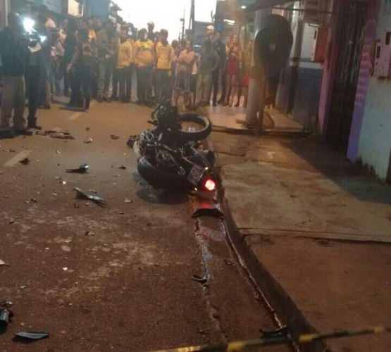 Motociclista morre em batida violenta em automóvel, motorista foi presa