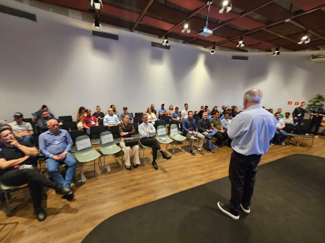 EM RONDÔNIA: Crise do leite leva entidades a apresentar Plano de Ação Estratégico na ALE-RO