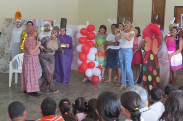 Projeto de Pedagogia resgata significado da Páscoa em escola