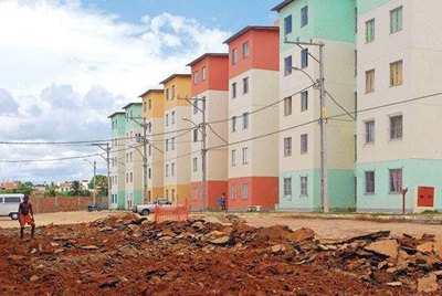 Financiamento imobiliário cai pela metade no primeiro semestre
