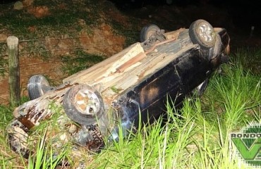 Capotamento de veículo na BR 421 deixa um ferido em estado grave