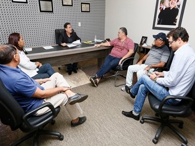 Presidente da Assembleia recebe proposta de direção do Sindler