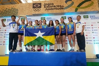 Vôlei feminino conquista título inédito e faz história  