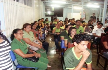 Horários incompatíveis e reuniões com funcionários da mesma empresa colocam em dúvida assembléia do Sindecom