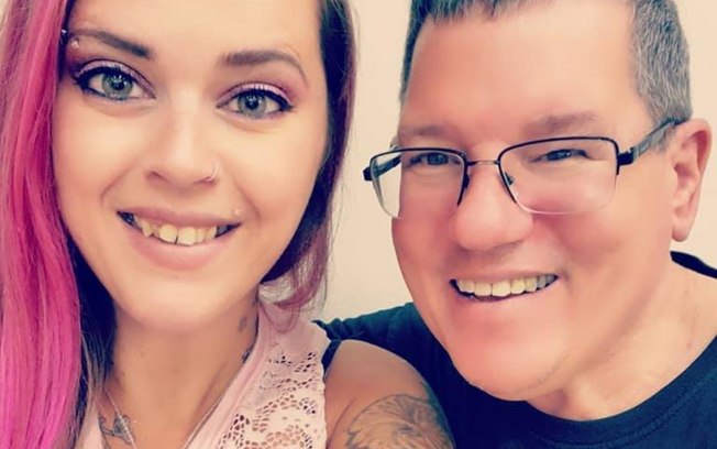 AMOR: “Me acham interesseira”, diz mulher casada com homem 25 anos mais velho