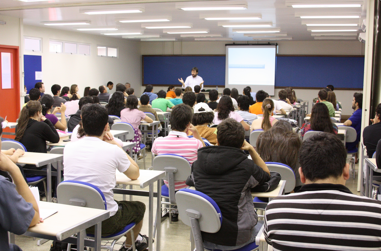 MAGISTÉRIO: Universidade lança edital com 30 vagas para professores em várias áreas