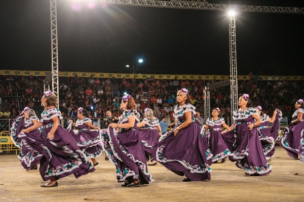 PREMIAÇÃO CULTURAL: Personalidades da cultura são homenageadas pelo Prêmio Rincão Cultural