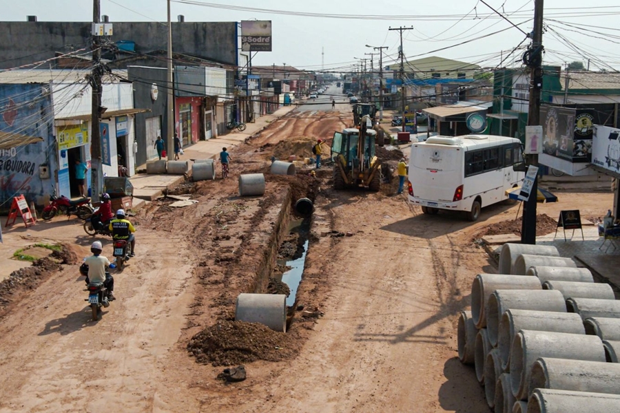 INFRAESTRUTURA: Prefeito acompanha andamento das obras na avenida Calama