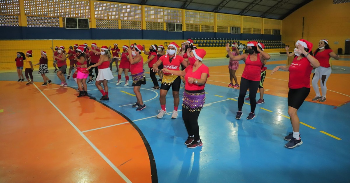 VIVA BEM: Aulão de Natal reúne participantes no Ginásio Dudu