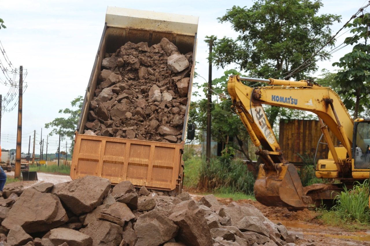 ASFALTO: Governo inicia execução de obras na Estrada do Belmont, em Porto Velho