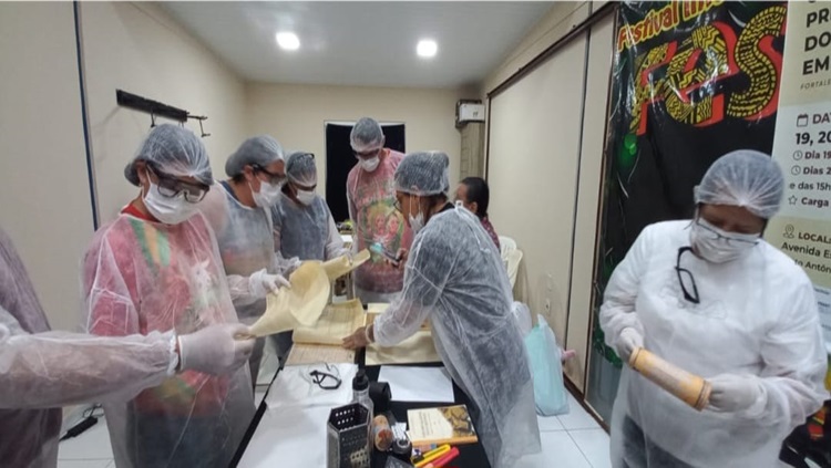 CONSERVAÇÃO DE DOCUMENTOS: Participantes da Oficina de Práticas de Conservação de Documentos destacam aprendizado