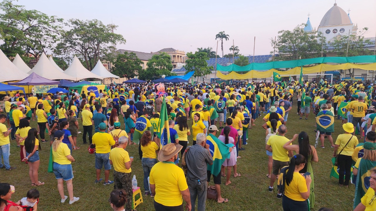 ANTIDEMOCRÁTICOS: Justiça nega indenização a bolsonarista em foto no quartel em RO