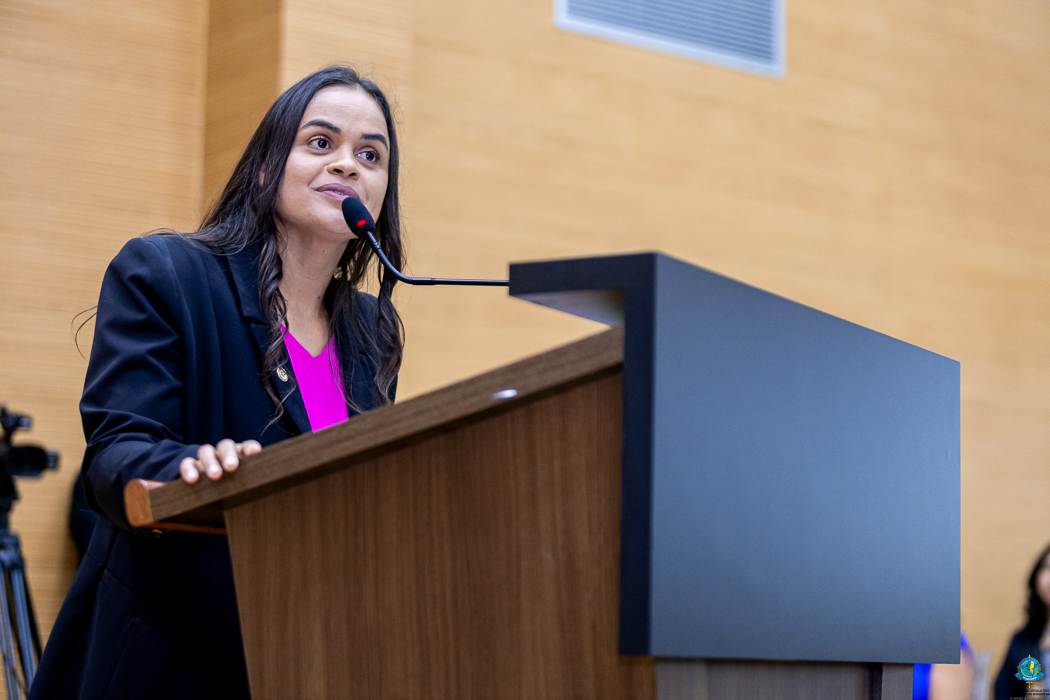 TAISSA SOUZA: Produtores de Nova Mamoré aguardam entrega de trator viabilizado por deputada