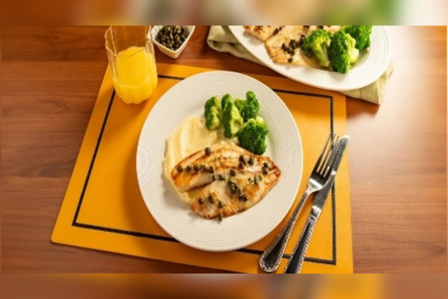 UMA DELÍCIA!: Faça você mesmo essa receita de tilápia assada com brócolis e cenoura