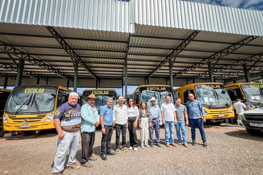 CONFÚCIO MOURA: Senador leva novas conquistas a Castanheiras com diálogo e foco nas pessoas