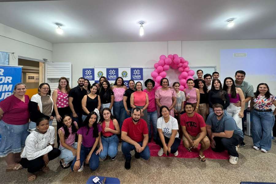 EM ROLIM DE MOURA: Deputada Sílvia Cristina faz palestra do Outubro Rosa na Unir