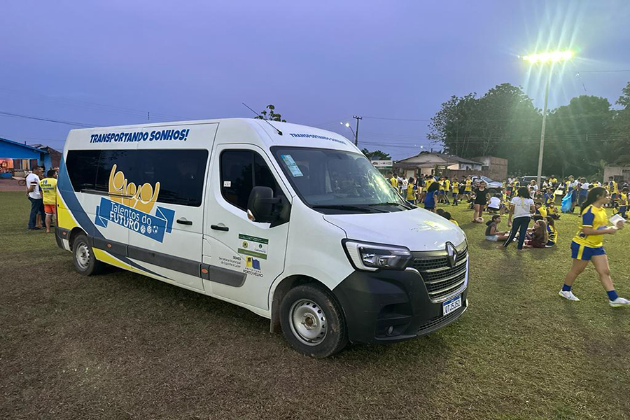 TALENTOS DO FUTURO: Ponta do Abunã recebe van para transporte de atletas do programa