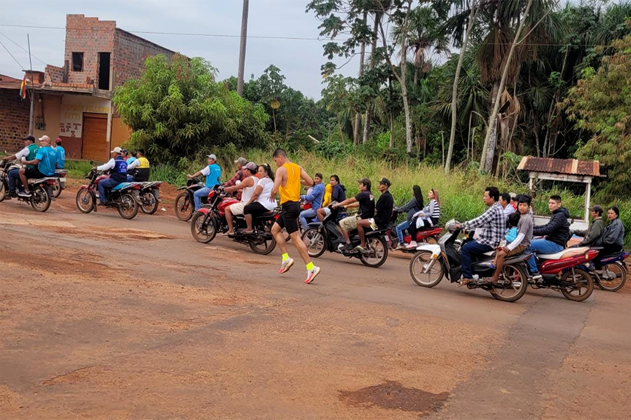 DE CANDEIAS DO JAMARI: Tiago Prates é vice-campeão da 55°Corrida Rádio San Miguel, na Bolívia