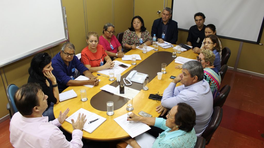 Sindsef trata progressão dos docentes do ex-território no Departamento de Órgãos Extintos