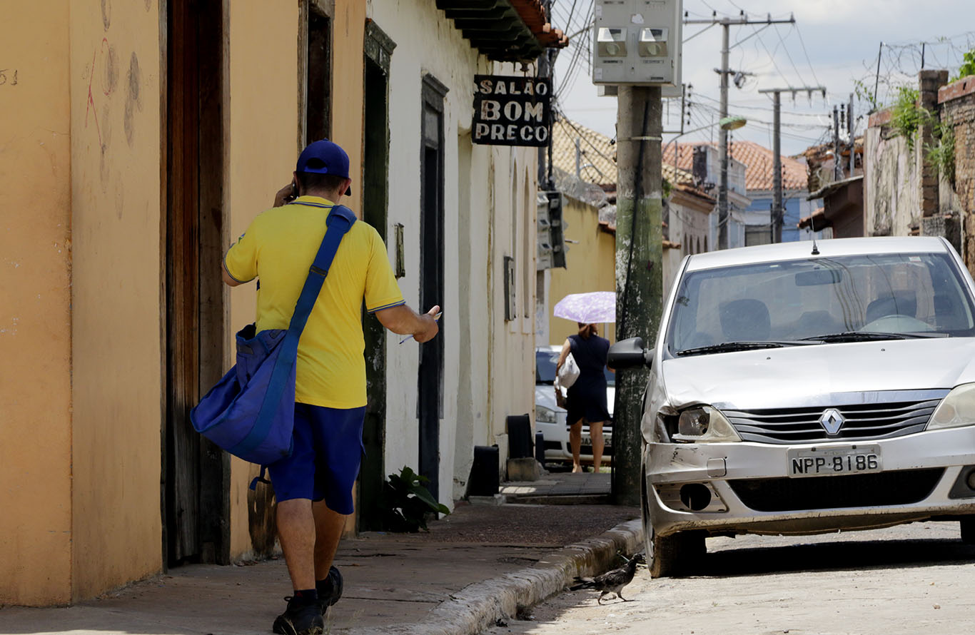 CORTES: Governo federal aprova programas de demissão de sete estatais