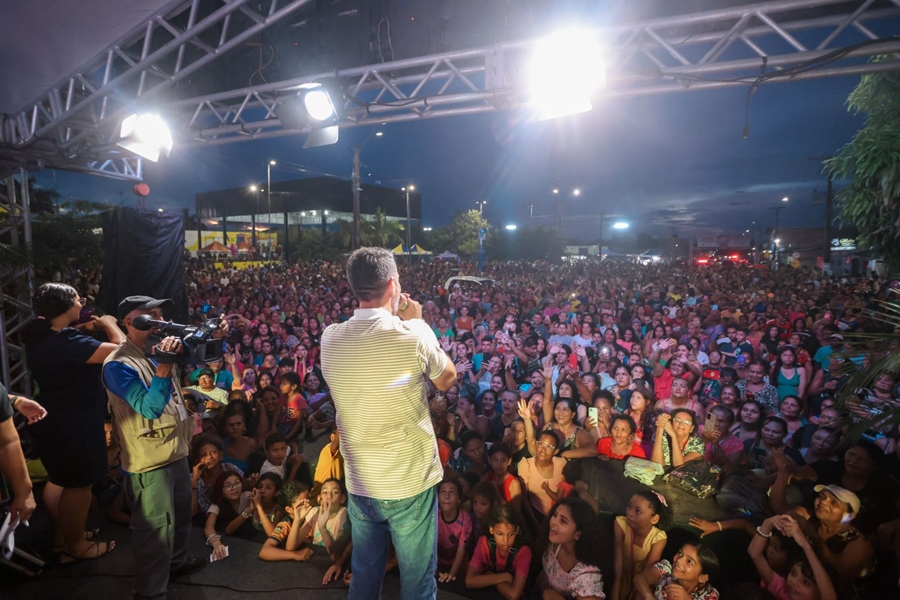 DIA DAS MÃES: Prefeitura realiza grande festa em homenagem às mães com serviços variados