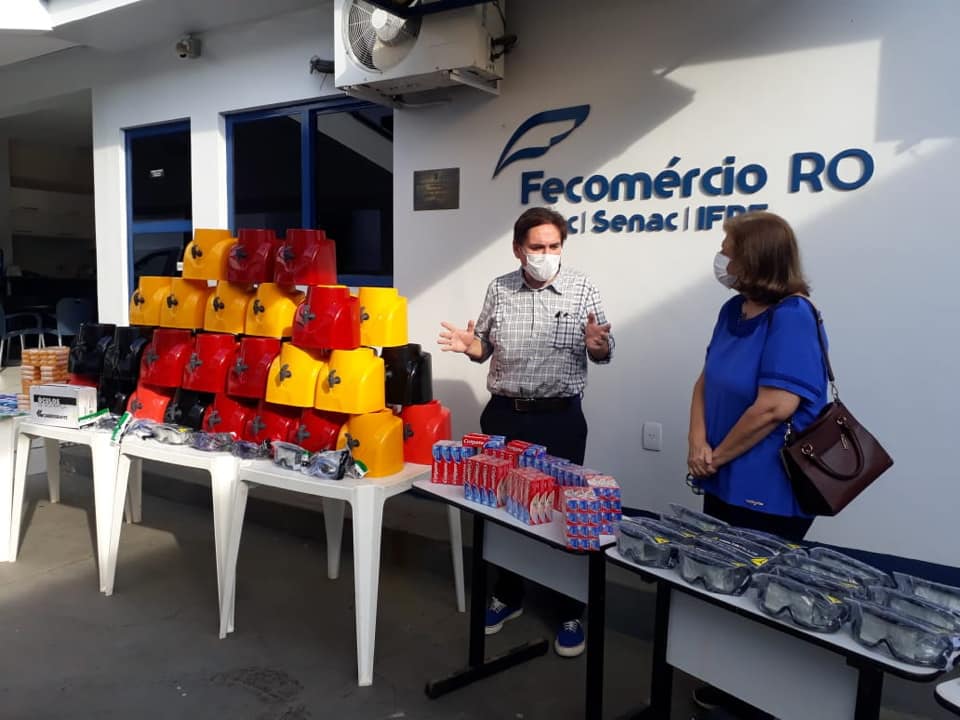 PANDEMIA: Fecomércio doa materiais e equipamentos para combate a covid-19