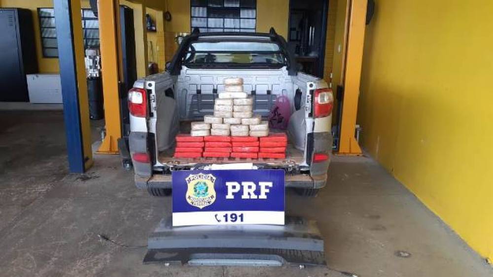 PRESO EM RONDÔNIA: Homem vinha do Acre e iria para Goiás levando 37 kg de cocaína