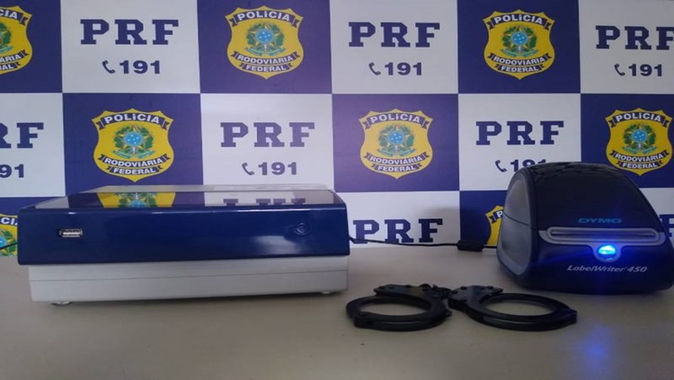 PRESO: Sob efeito de cocaína, caminhoneiro quase atinge viatura da PRF em cidade de RO