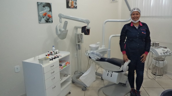 ODONTOLOGIA: Cirurgiã-dentista clínica geral da Astir apresenta sua especialidade