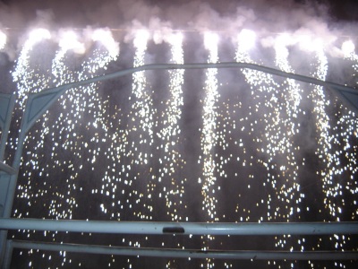 Público lota arena na abertura do 6º Rodeio Nacional Profissional 