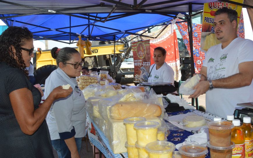 AGROINDÚSTRIA: Agricultores familiares expõem seus produtos em feira em Porto Velho