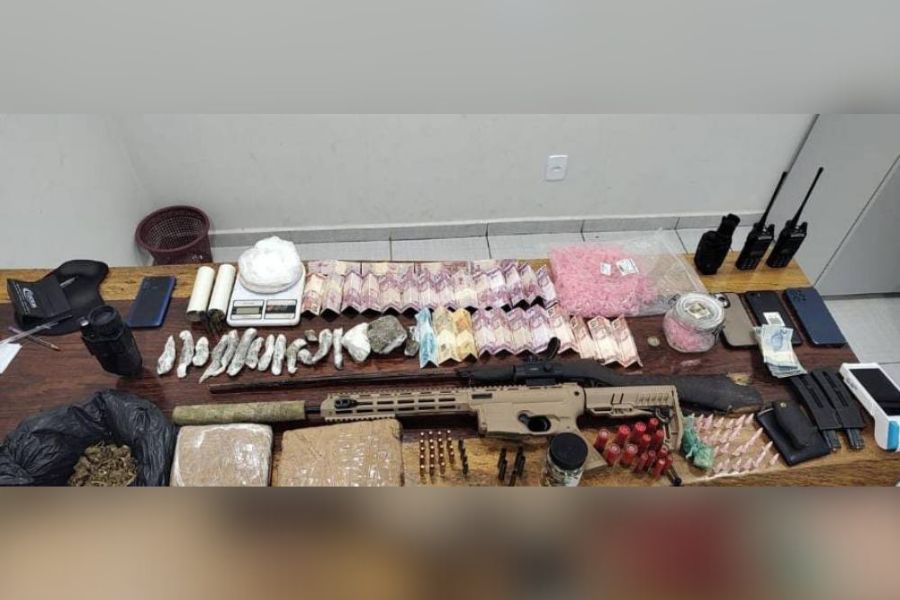 OPERAÇÃO: Após denúncia em vídeo, PM desarticula ponto de venda de drogas