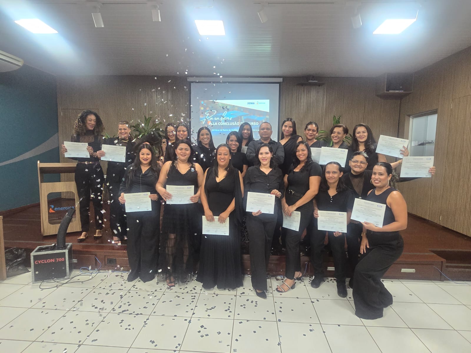 QUALIFICAÇÃO: SENAI-RO forma segunda turma de mulheres no curso de eletricista de redes