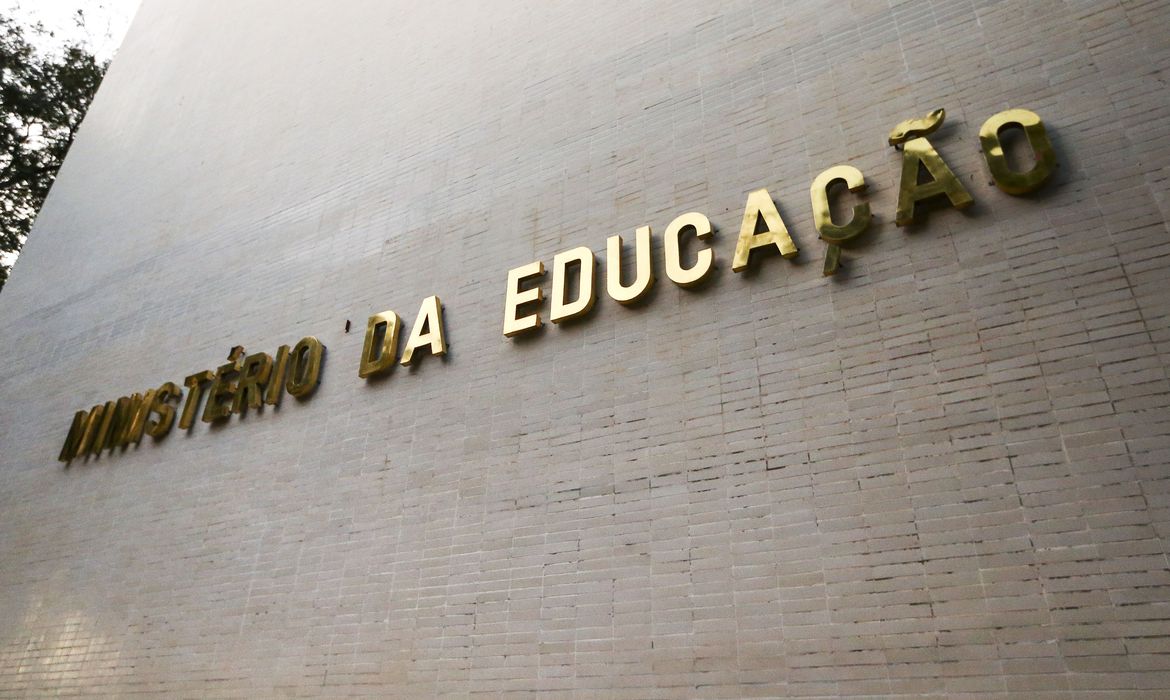 METAS: MEC homologa novas diretrizes para educação profissional e tecnológica