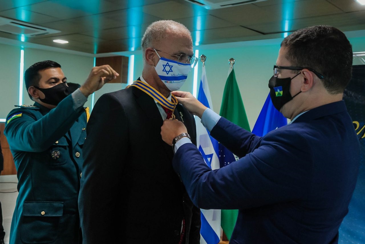 HONRA: Embaixador de Israel é homenageado por RO com Medalha Marechal Rondon