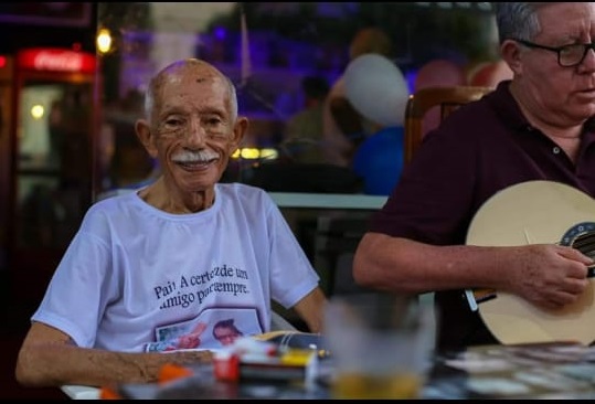 JORNALISTA PIONEIRO: Rua Guiana muda de nome para homenagear Euro Tourinho