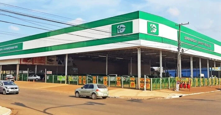 NAS COSTAS: Funcionário do Irmãos Gonçalves é atacado por cliente dentro de supermercado 