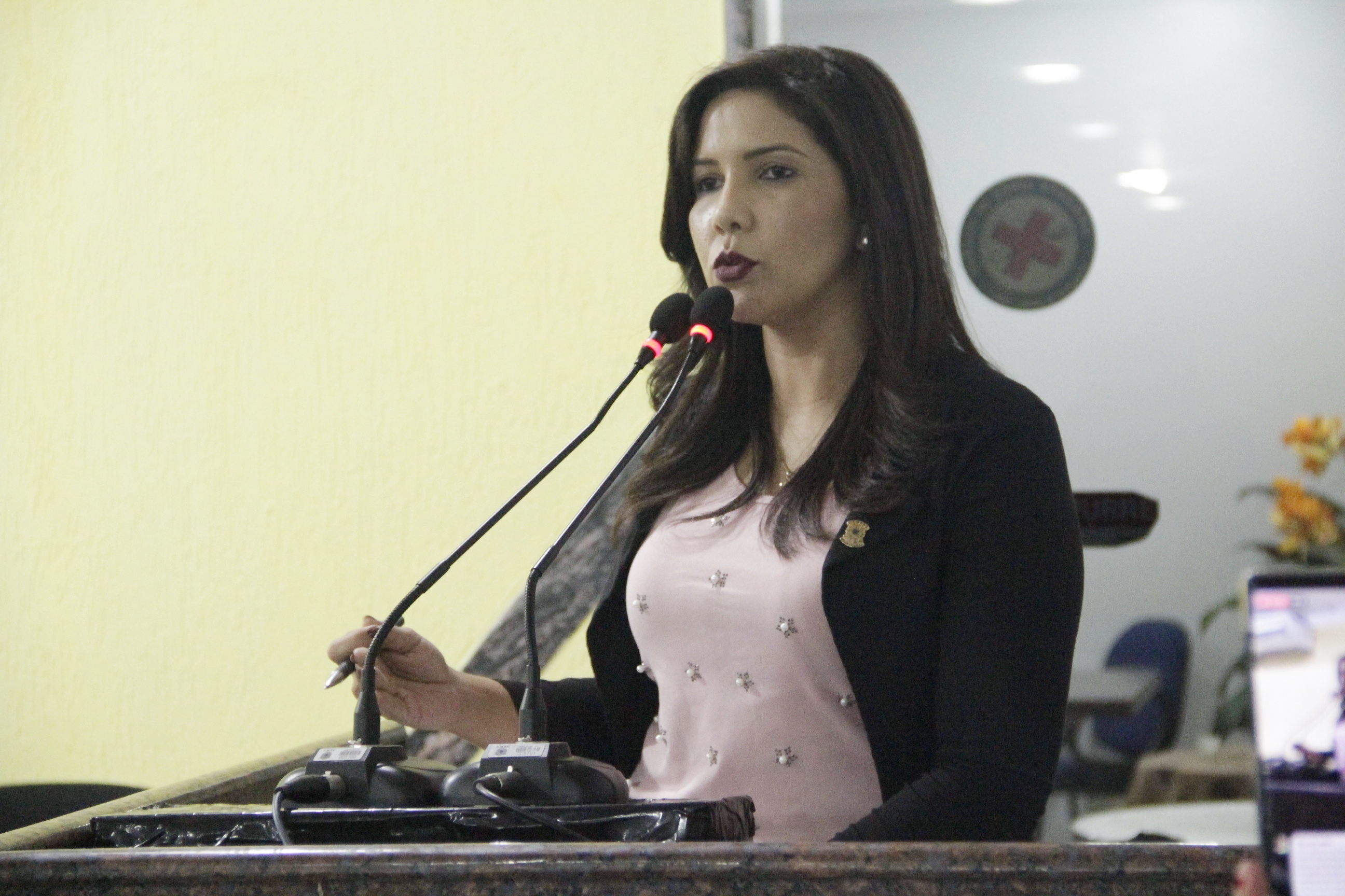 IMEDIATO: Cristiane Lopes cobra solução para o Transporte Escolar da Zona Rural