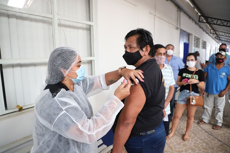 CRONOGRAMA:  Porto Velho decide antecipar segunda dose de público em geral; confira datas