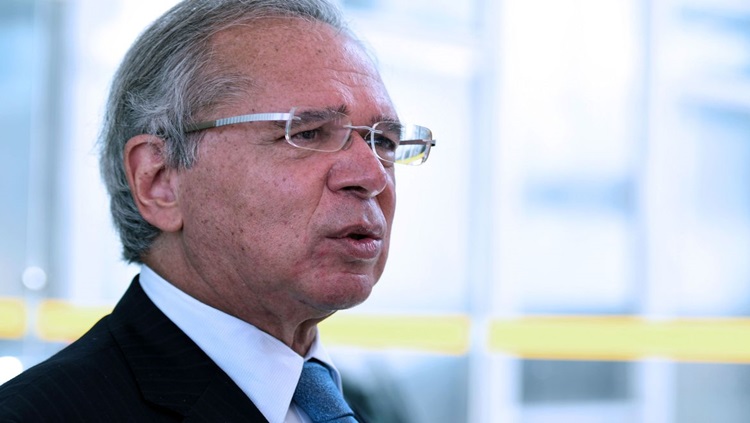  QUALIFICAÇÃO: Programa para capacitar jovens terá auxílio de R$ 600, diz Paulo Guedes