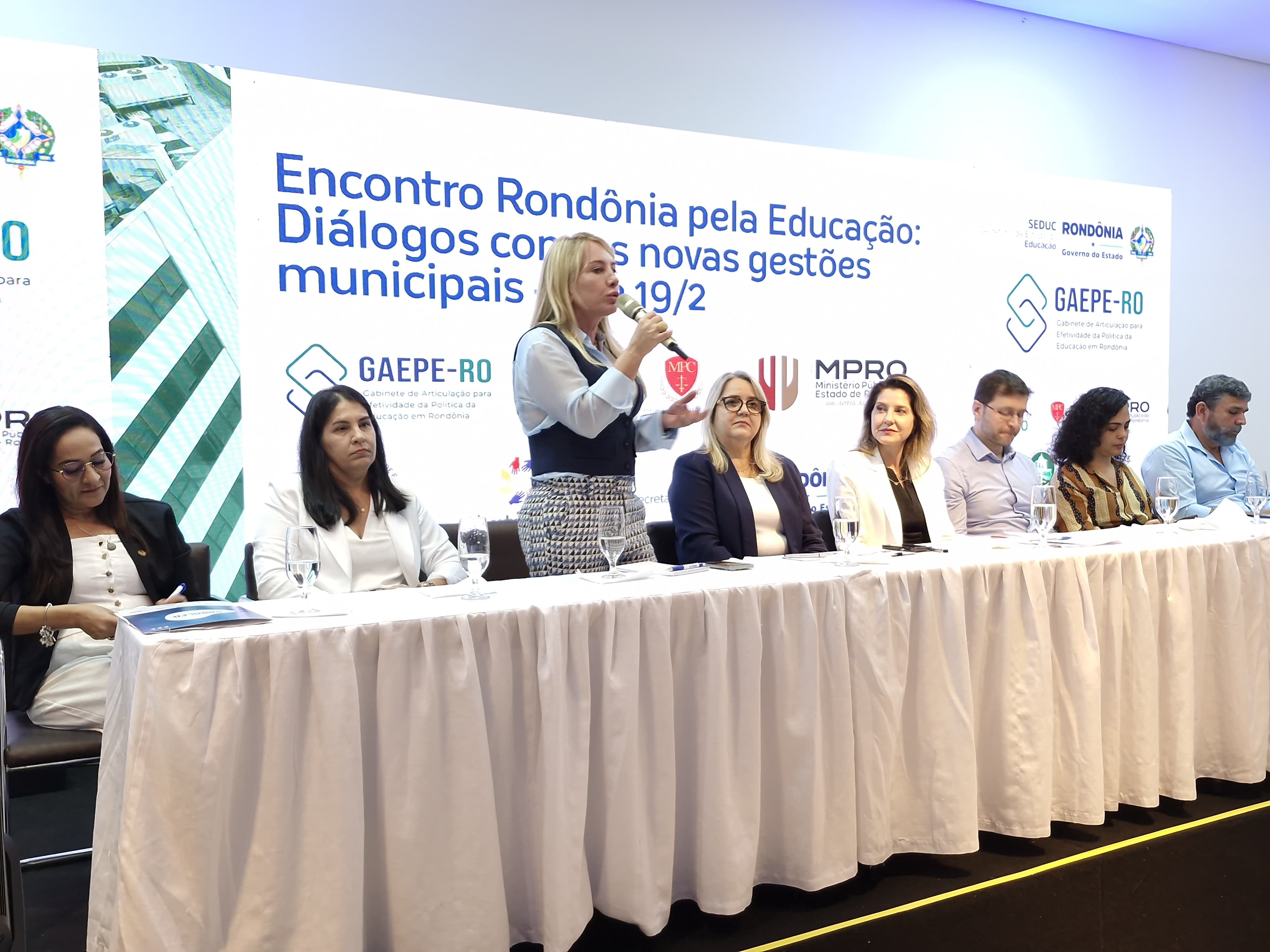 IEDA CHAVES: Deputada reforça a importância da colaboração na educação para RO