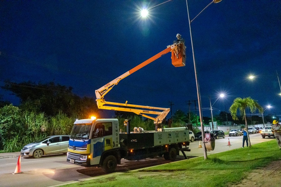 ILUMINAÇÃO: Obra de revitalização no Espaço Alternativo avança