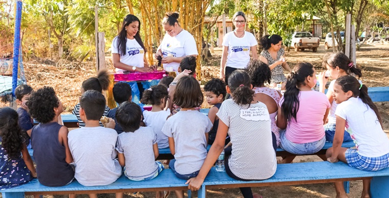 EVENTO: Vereador Edésio Fernandez realiza ação social na comunidade Terra Santa