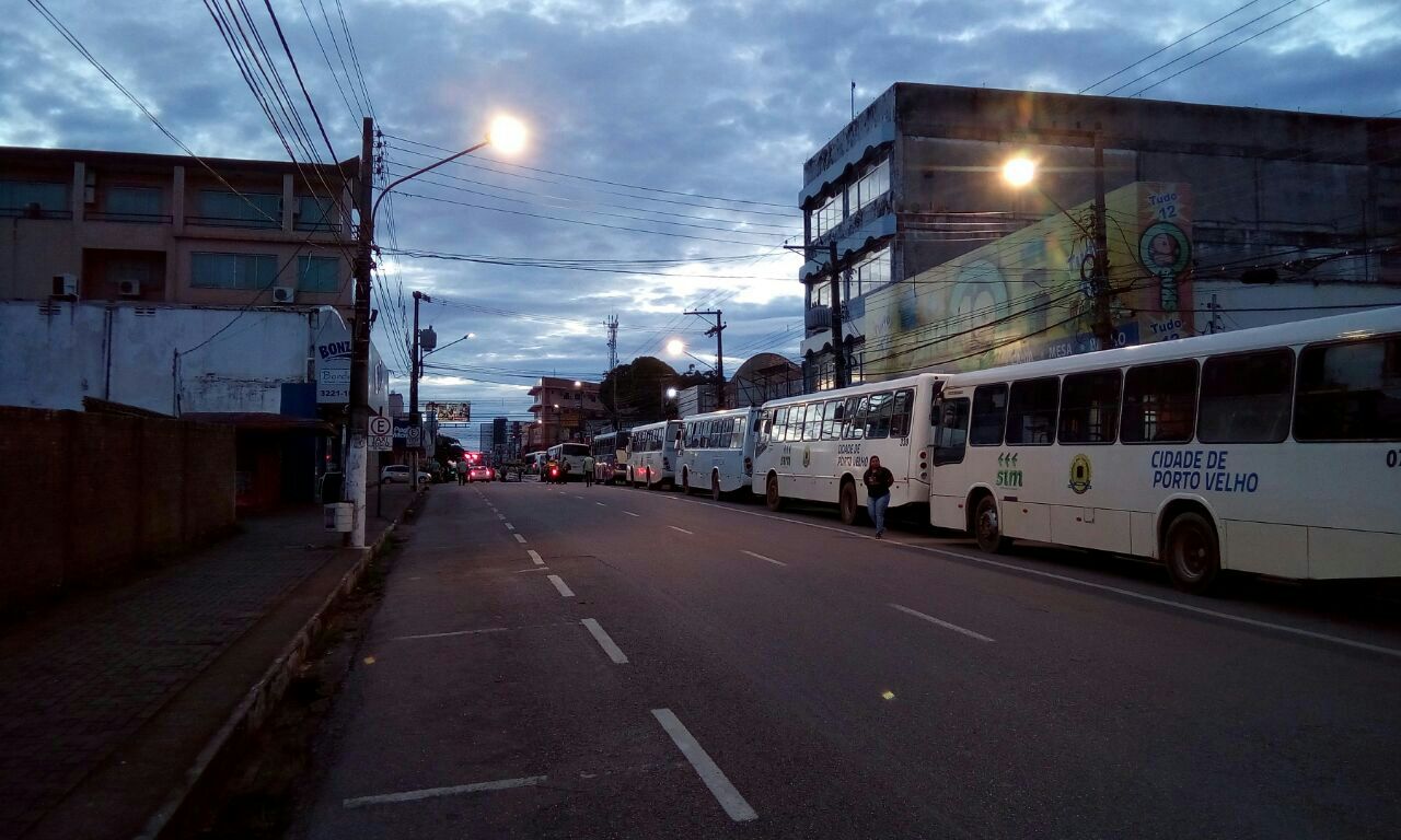 PARALISAÇÃO: Funcionários do transporte público da capital entram em greve