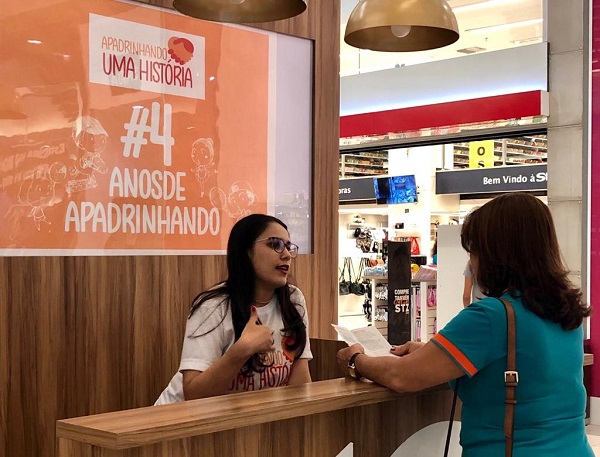 APOIO: 'Apadrinhando Uma História' faz campanha no Porto Velho Shopping