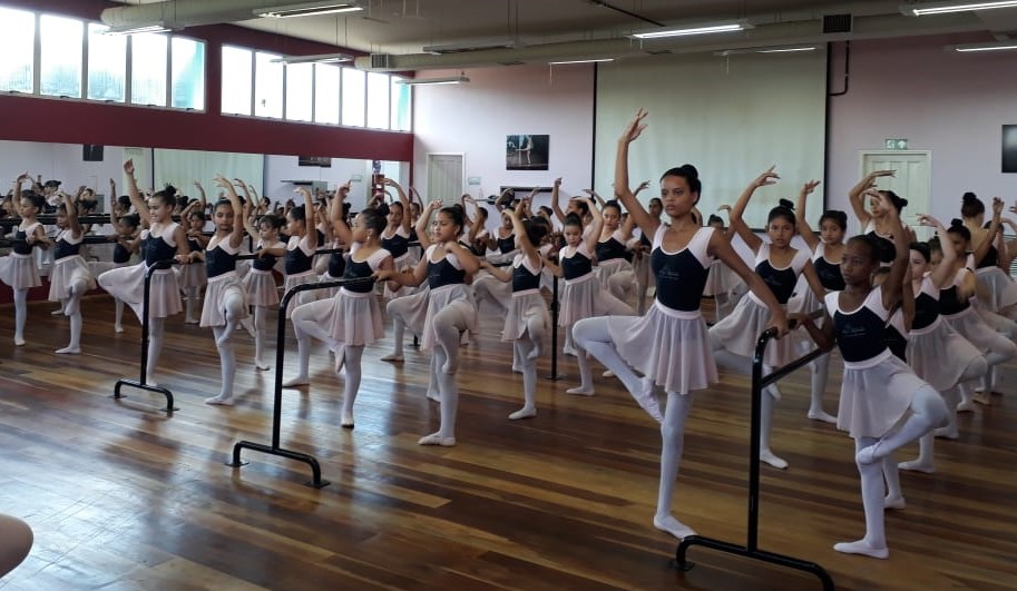 Ballet do Sesi se apresenta neste final de semana no Shopping