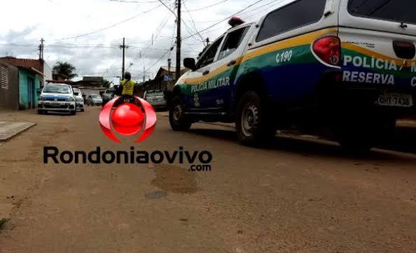 PELAS COSTAS: Adolescente foge após atacar marido a facada durante discussão