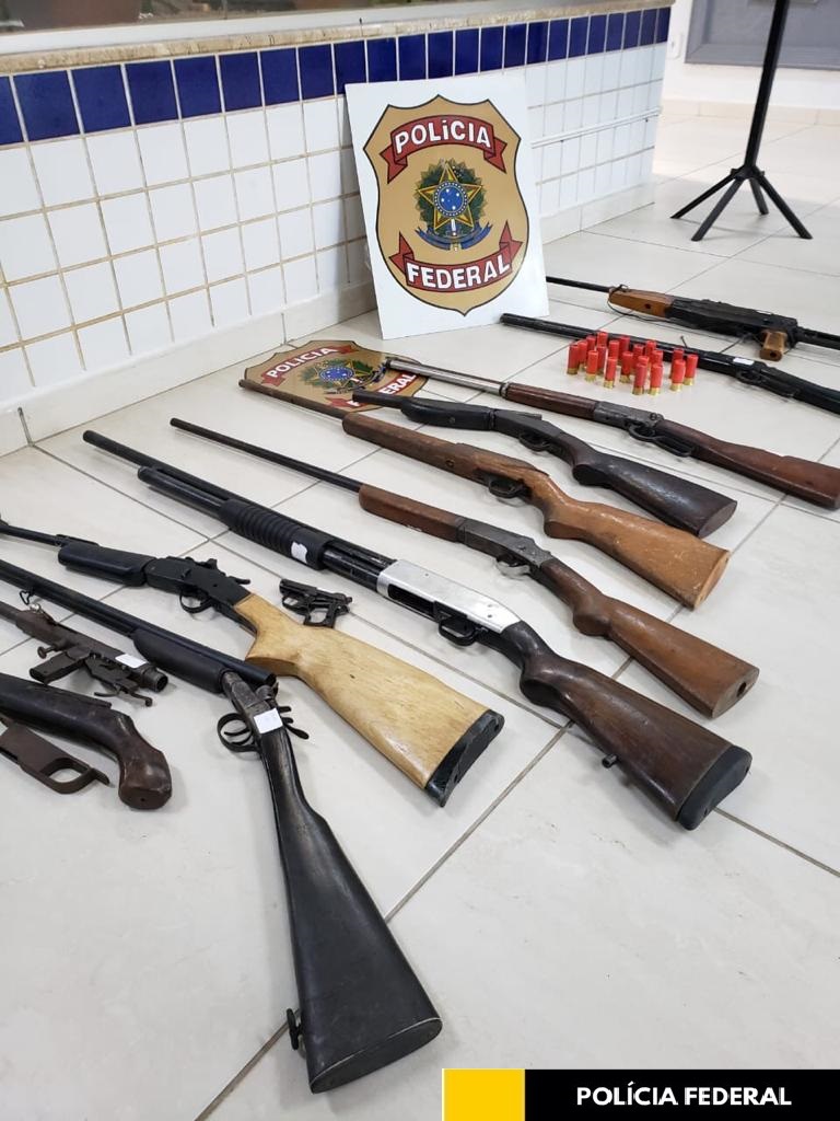 EM PORTO VELHO: Polícia Federal descobre fábrica de armas e prende homem com arsenal