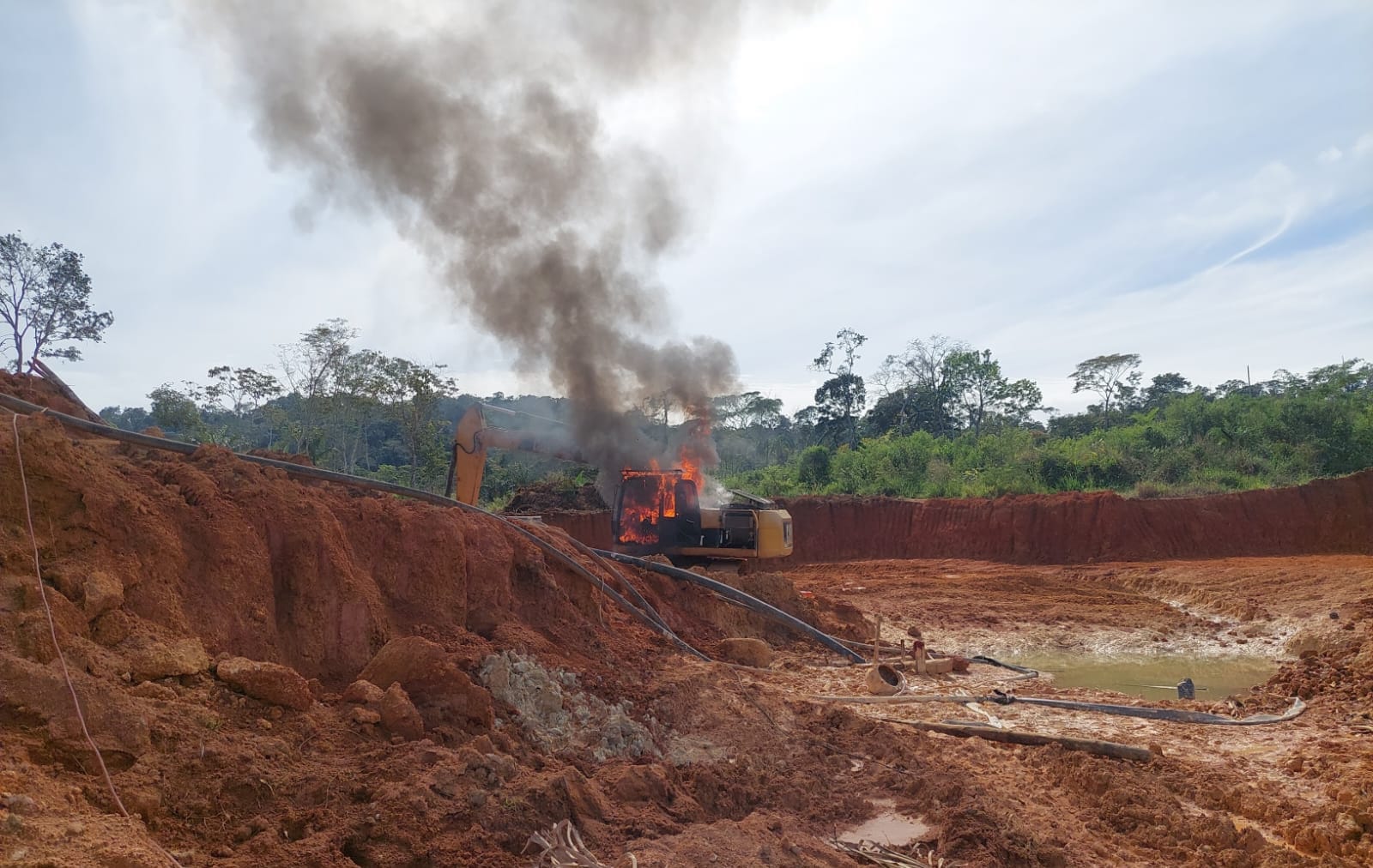 URU PRAESIDIUM: Garimpeiros em Terra Indígena têm maquinários destruídos durante operação 