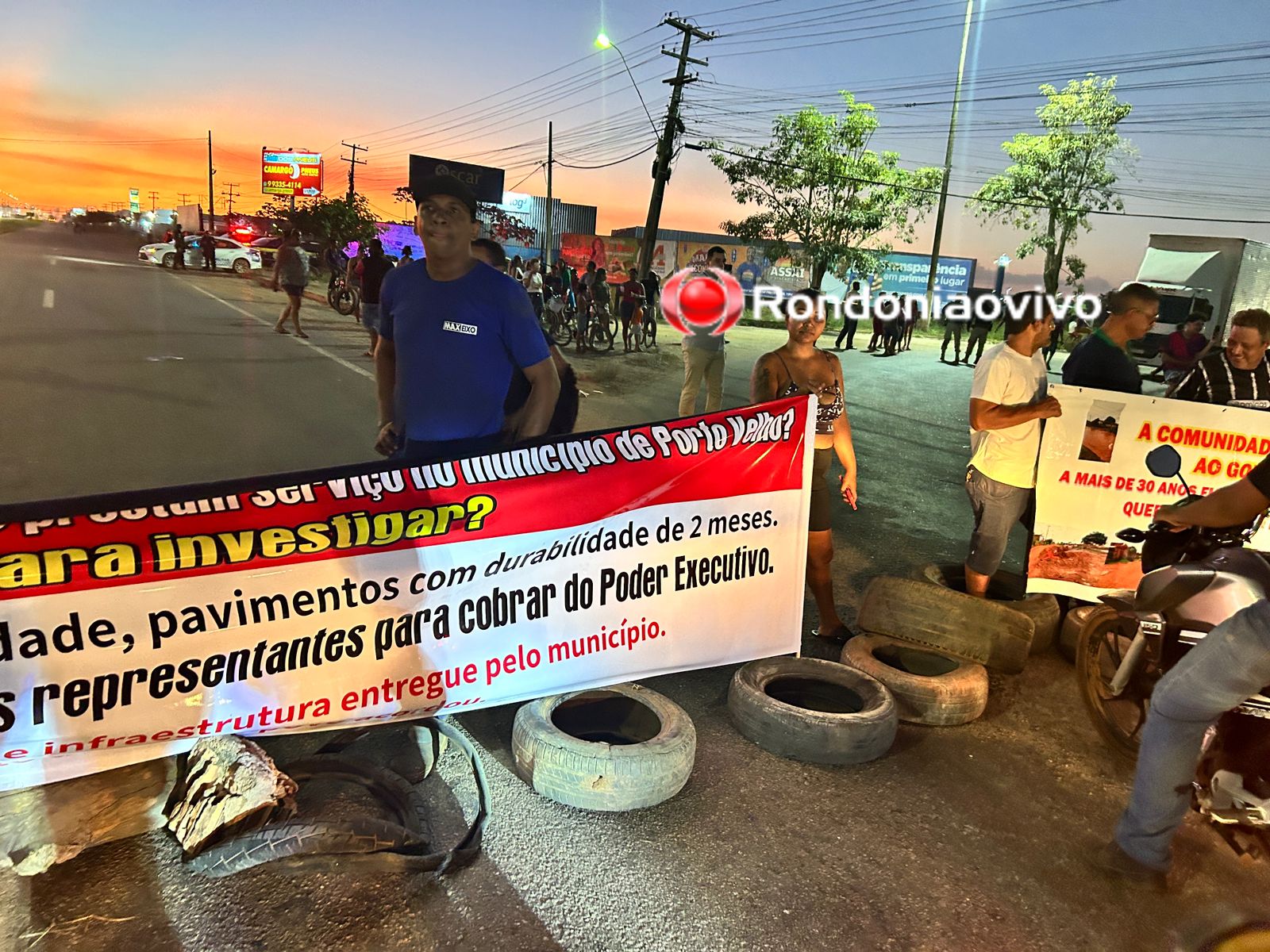 VÍDEO: Moradores fecham BR-364 durante protesto em Porto Velho 